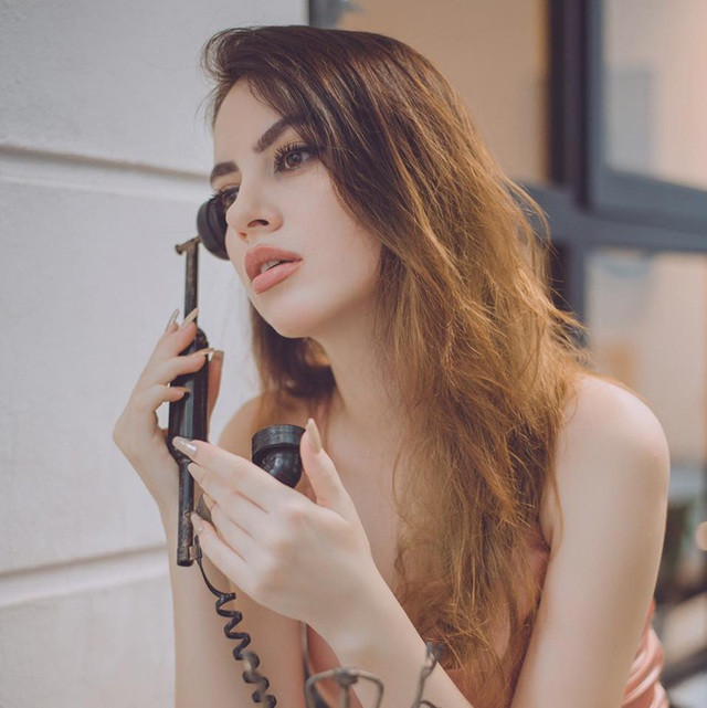 Trên trang cá nhân, Jenny thường chia sẻ nhiều ảnh chụp với thần thái, vẻ ngoài cực phẩm.