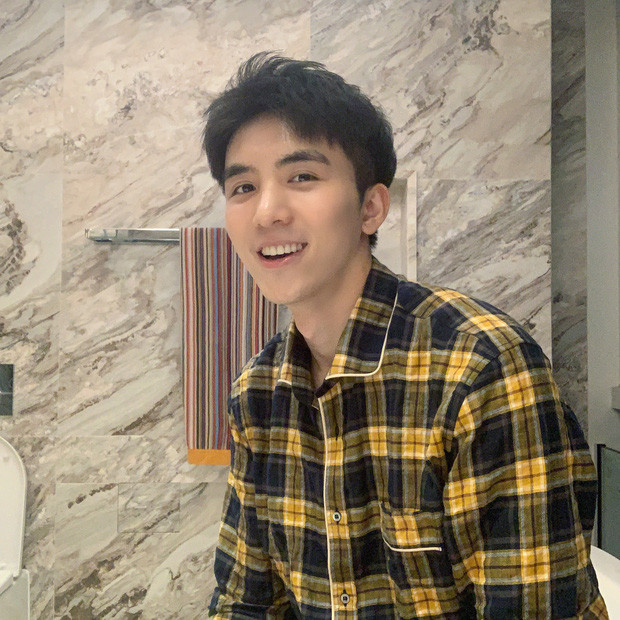 Anh chàng đã làm nhiều cô gái phải mê mẩn vì độ đẹp trai ngời ngời, body săn chắc và biết cách kiếm tiền.