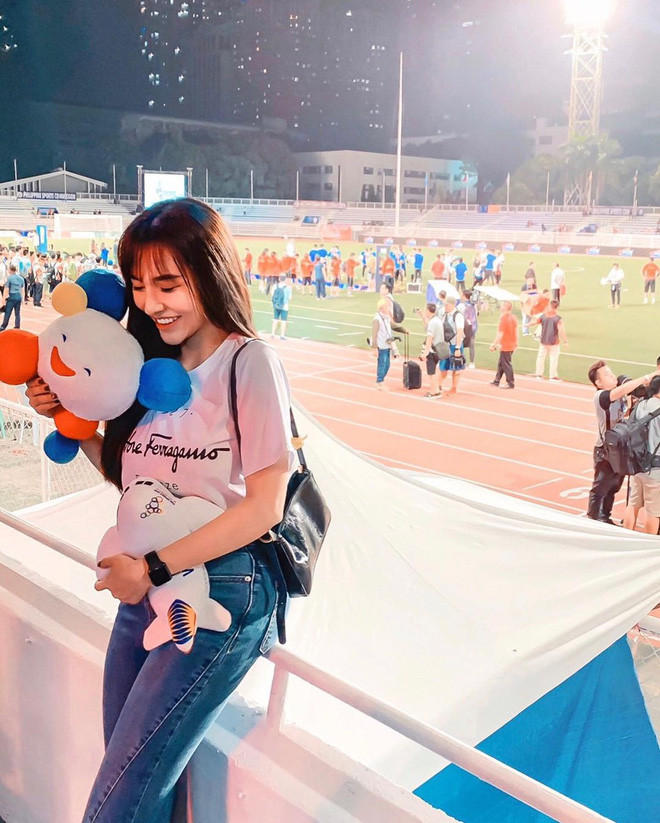 Nàng WAG của làng bóng đá Việt Nam luôn chiếm được cảm tình của người hâm mộ.