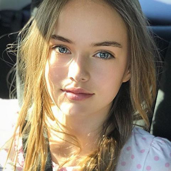 Dù là phiên bản nhí thuần khiết hay khi trưởng thành quyến rũ, thì cô nàng vẫn dễ dàng chinh phục những thương hiệu khó tính nhất.