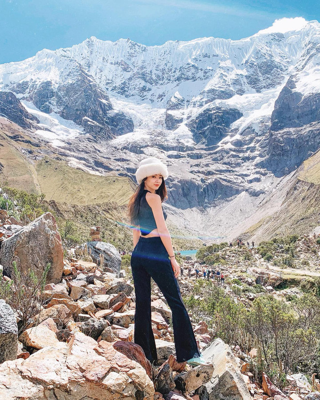 Loạt hình ảnh lấp lánh này như đang phản ánh chân thực cuộc sống mà Trang đang trải qua tại Dubai.