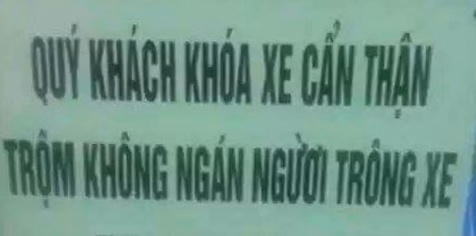 Nhiều người không nhịn được cười khi thấy tấm biển báo hài hước như thế này.