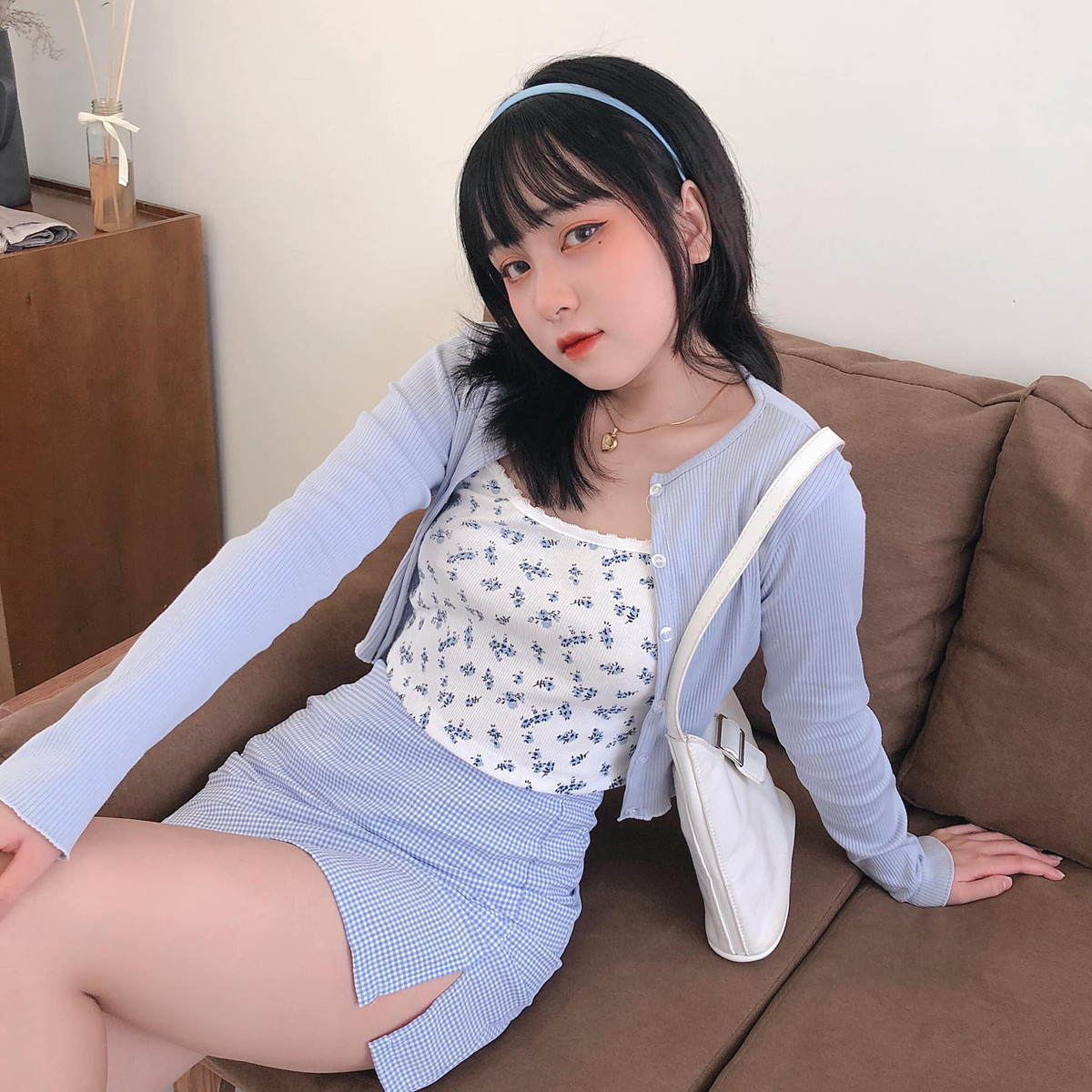 Trong tương lai, Minh Tú hứa hẹn sẽ là gương mặt hot girl nổi tiếng đình đám trên mạng xã hội không kém cạnh gì nhiều đàn chị. Ảnh: Facebook Phạm Vũ Minh Tú