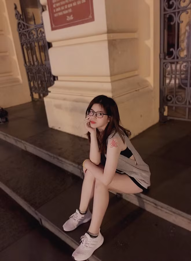 Hoa đã kết hợp giữa tập kickboxing, cardio và còn đăng ký thêm cả lớp đạp xe cường độ cao.