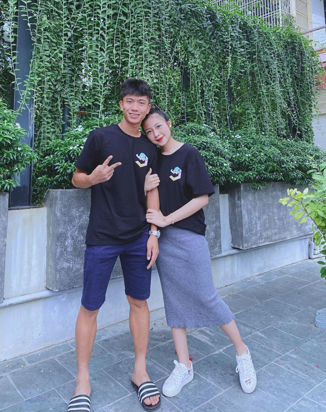 Nhật Linh dễ dàng khoe trọn đường cong trên cơ thể cũng như sự trẻ trung, tươi trẻ của mình sau khi sinh em bé.