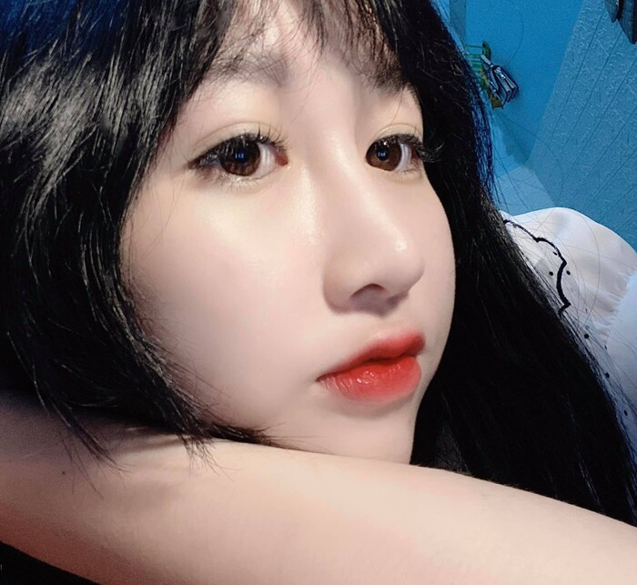 Cô giáo có sở thích chụp ảnh, đi du lịch với bạn bè mỗi khi có thời gian rảnh rỗi.