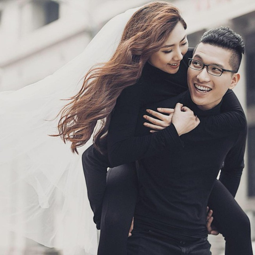 Theo đó, Huỳnh Mi đã thon gọn hơn rất nhiều, khuôn mặt chuẩn V-line làm ai nấy đều tưởng mỹ nhân chưa từng sinh nở.