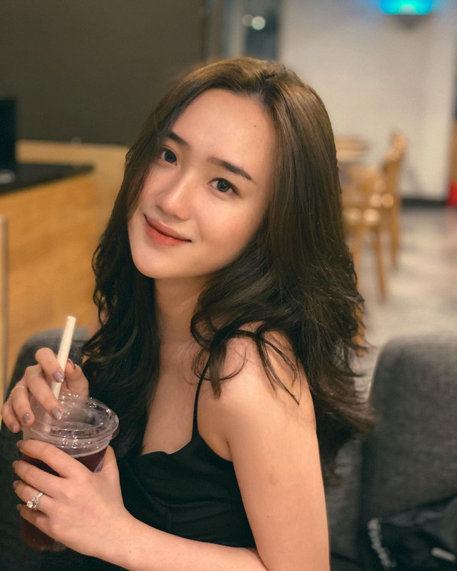 Sau khi sinh em bé, Hồng Vân nhanh chóng lấy lại vóc dáng và nhan sắc.