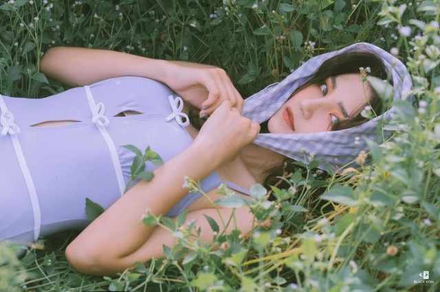 Phương Thảo là sinh viên khá năng nổ, nhiệt tình tham gia các hoạt động chung của tập thể. Thảo có mặt trong Ban chấp hành Hội sinh viên của khoa và tham gia các cuộc thi biểu diễn văn nghệ ở trường.