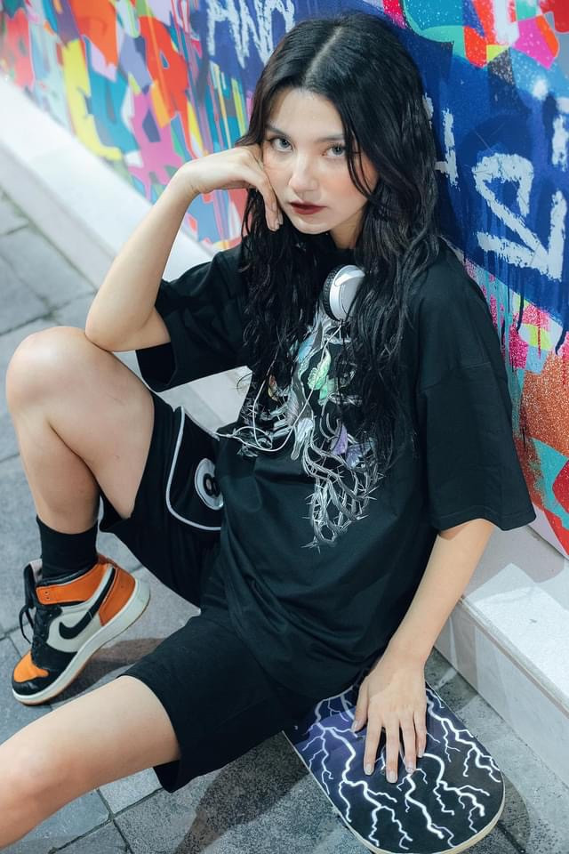 Nữ sinh ĐH Thương mại này chia sẻ bản thân đã có thể thoải mái tự lo cho mình mà không còn phụ thuộc vào bố mẹ.