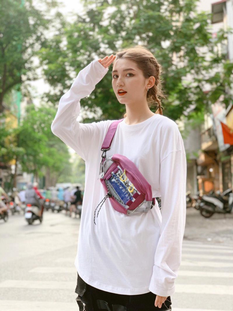 Cô nàng còn là một người luôn luôn biết tận dụng cơ hội, nắm bắt thời cơ để cho bản thân có thể trải nghiệm ở nhiều lĩnh vực mới.