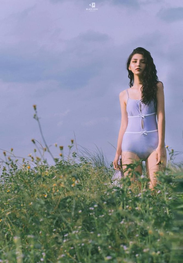 Nhờ khuôn mặt xinh xắn, ngoại hình thu hút, cô nàng bén duyên với nghề mẫu ảnh. Thế nhưng Thảo cho hay cô nàng thực sự đam mê với kinh doanh.