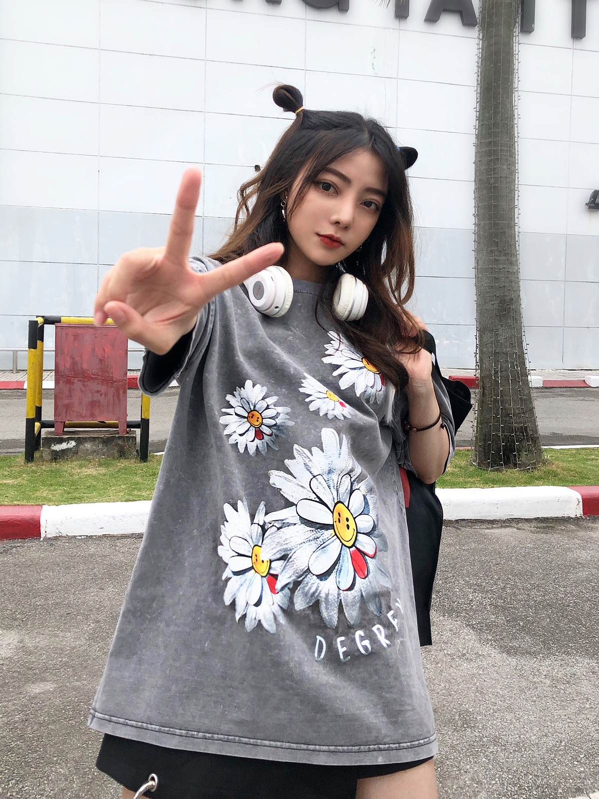 Nhận được nhiều sự ái mộ lẫn tình cảm từ phía cộng đồng mạng, Minh Duyên cảm thấy rất vui và hạnh phúc. Và chính đây là nguồn động lực để cô nàng cố gắng hoàn thiện bản thân nhiều hơn nữa.