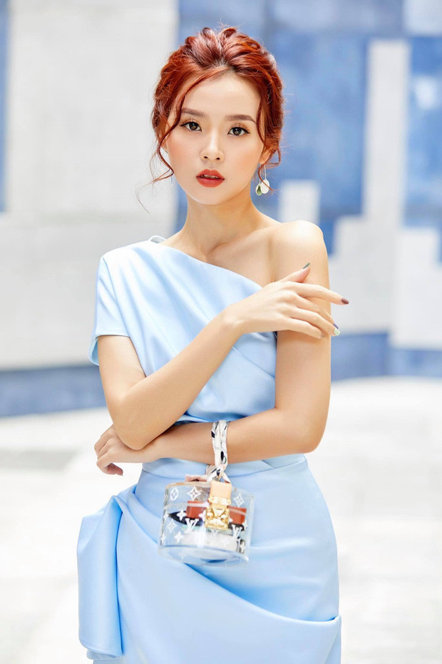 Ở tuổi 31, Midu được đánh giá ngày càng xinh đẹp, trẻ trung và đa tài.