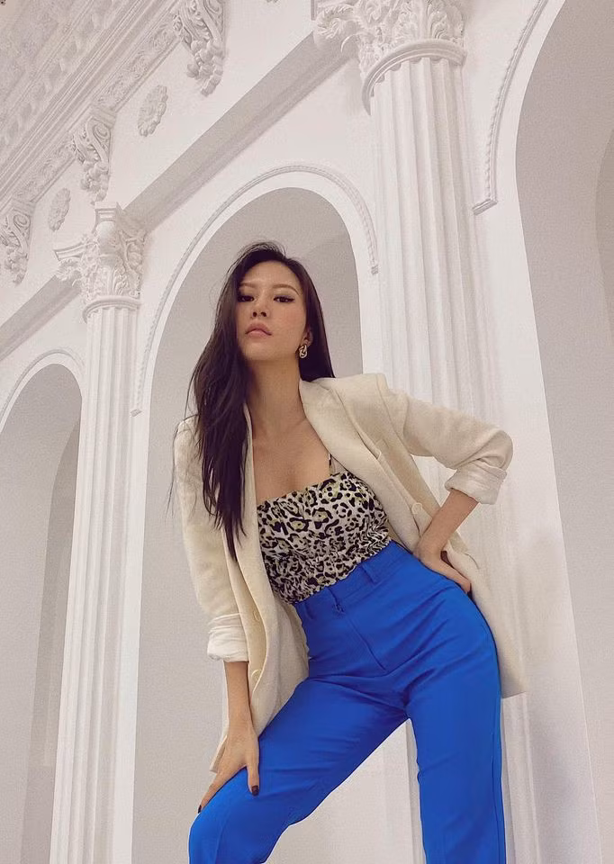 Với lợi thế gương mặt xinh đẹp, sang chảnh, style gợi cảm quyến rũ của Vũ Ngọc Châm cũng trở nên kiêu kỳ hơn rất nhiều. Ảnh: Facebook nhân vật