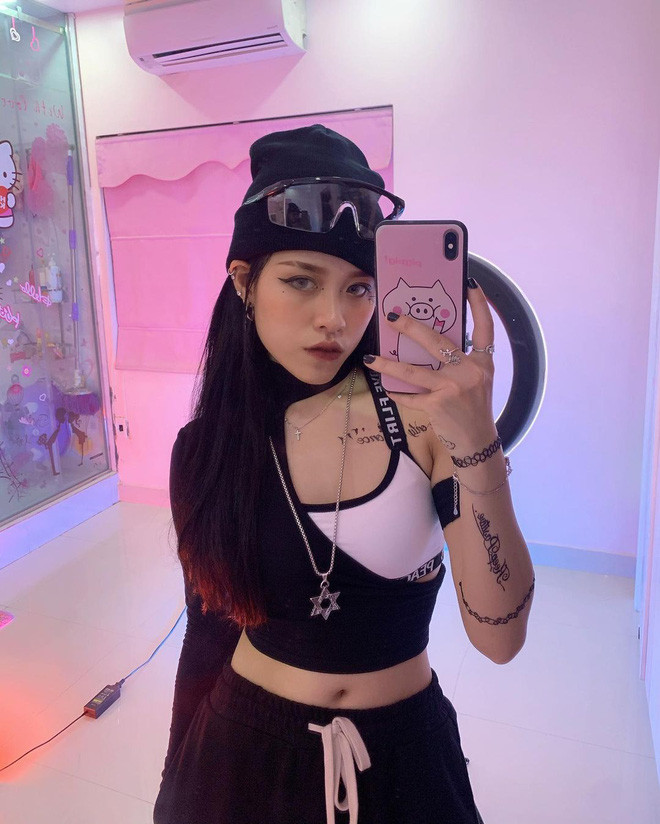 Hình ảnh mà Trà Đặng xây dựng trên MXH là cool girl với phong cách cá tính, lạnh lùng.