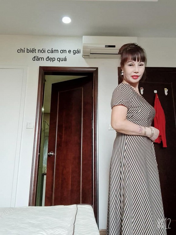 Khuôn miệng của cô dâu Thu Sao dần cân đối sau khi điều trị, gương mặt cũng không còn quá đơ cứng như trước.