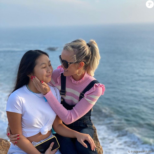 Được biết, Jade lớn lên giữa Pháp và Mỹ nhưng dành phần lớn thời gian ở Los Angeles, nơi cô học trung học.