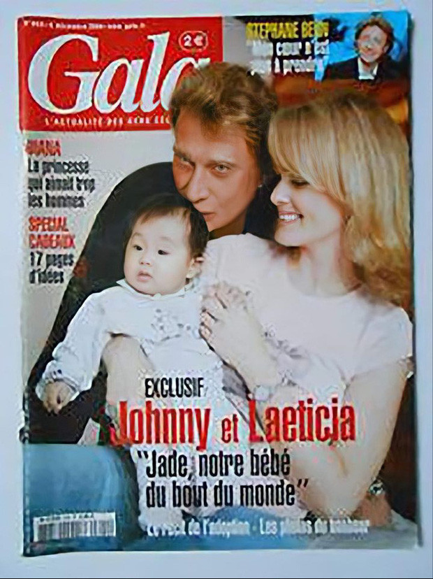 Nhờ cơ duyên này, cuộc đời cô bé mồ côi Bùi Thị Hoa mở sang một trang mới. Cặp vợ chồng nổi tiếng đã công bố thông tin nhận con nuôi trên trang bìa tạp chí Gala, trong bộ đồ trẻ em của Christian Dior, báo chí nước Pháp đã gọi em là "một ngôi sao mới vừa ra đời".