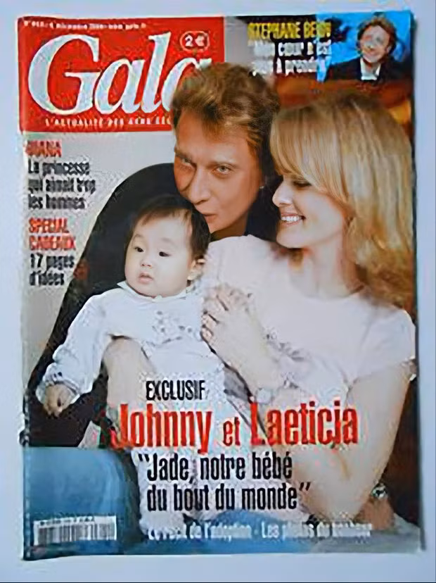 Nhờ cơ duyên này, cuộc đời cô bé mồ côi Bùi Thị Hoa mở sang một trang mới. Cặp vợ chồng nổi tiếng đã công bố thông tin nhận con nuôi trên trang bìa tạp chí Gala, trong bộ đồ trẻ em của Christian Dior, báo chí nước Pháp đã gọi em là "một ngôi sao mới vừa ra đời".