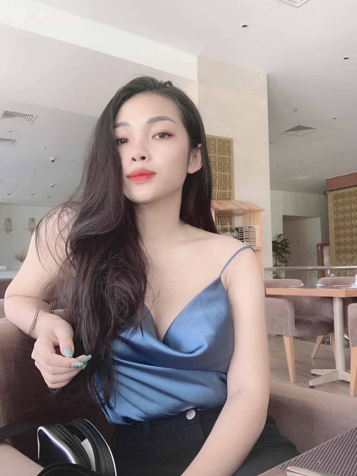 Năm 2019, Bảo Ngọc cùng một người bạn thành lập CLB thể dục dành cho phụ nữ tại thành phố Bắc Giang. Ban ngày đi làm việc nhà nước, buổi tối cô đi dạy và "cháy" hết mình cùng các chị em.