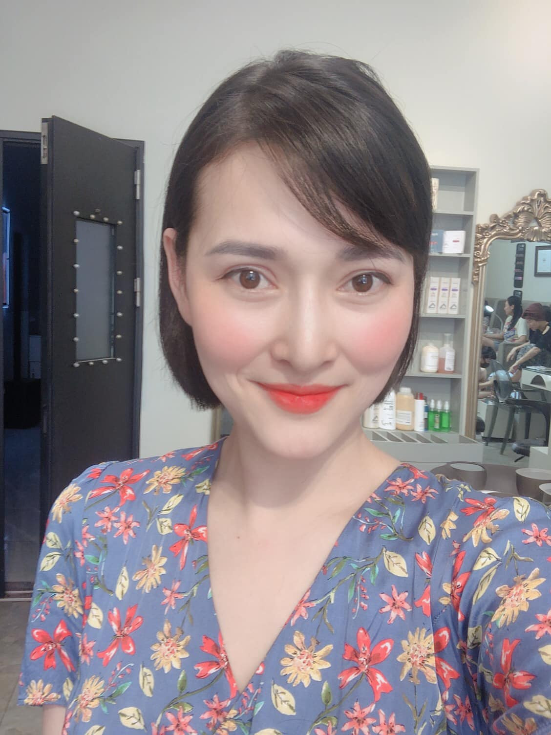 Hiện tại nữ MC đang tập trung kinh doanh và chăm sóc gia đình mình.