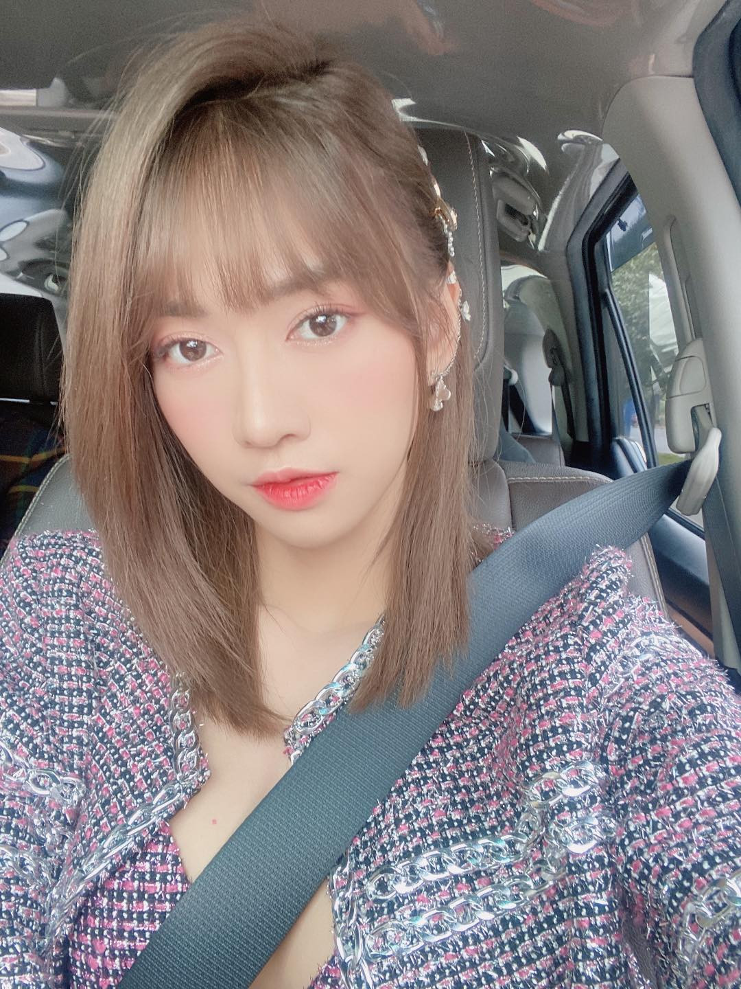 Lê Bống được biết đến với vai trò là một Youtuber, Tiktoker, người mẫu ảnh. Ngoài ra, Lê Bống cũng tham gia diễn xuất trong một số MV ca nhạc.