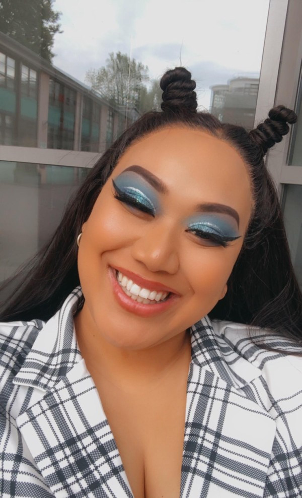 Nhìn lại cuộc đời của Vlogger Brittanya Karma, người ta chua xót khi thấy một cô gái mang năng lượng tích cực nhiều đến vậy lại ra đi ở độ tuổi quá sớm.