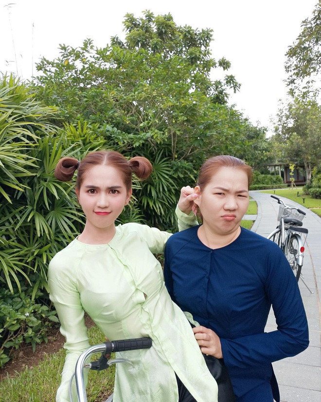 Ngoài ra, gu thời trang của Thúy Kiều còn được đánh giá có sự thay đổi ngoạn mục trong vòng 3 năm khi làm việc với "chủ tịch" giàu có như Ngọc Trinh.