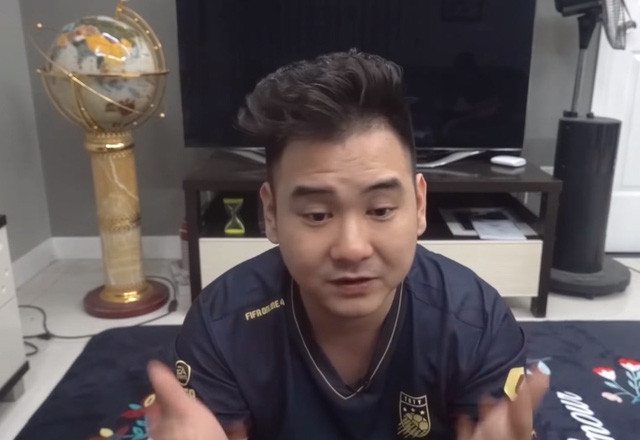 Bỏ qua công việc về xe cộ, Xemesis tiếp tục thử sức với việc mở phòng net. Và đó cũng là thứ để lại cho anh chàng này khá nhiều cảm xúc khi đó là dự án đầu tiên mà Xemesis bỏ công sức cũng như tâm huyết dành cho nó.