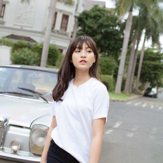 Với gương mặt xinh đẹp hút fans, Thảo Tâm thường được mời làm mẫu ảnh cho các bộ sưu tập thời trang.