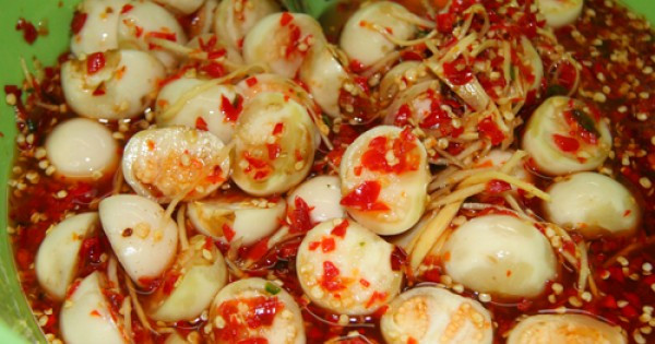 Dưới đây là một số bài thuốc điển hình: - Trị bệnh đường tiêu hóa, đại tiểu tiện ra máu: Cà pháo già sao vàng, tán bột mịn, ngày uống 3 lần, mỗi lần uống 8g.