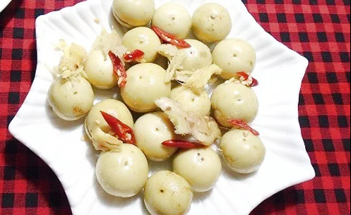 - Trị bệnh ngoài da, chảy máu chân răng, chín mé: Cà pháo đốt thành than, tán nhỏ lấy bôi vào chỗ đau.