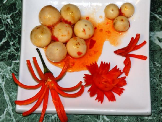 - Trị ho, viêm họng mạn tính: Cà pháo tươi 50g, đun chín, thêm mật ong. Ngày ăn 2 lần.