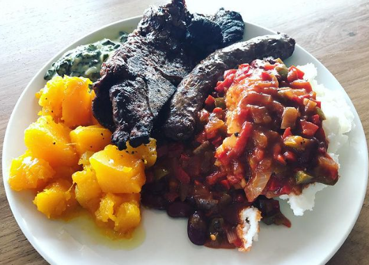 7. Nam Phi: Pap en vleis là sự kết hợp đơn giản giữa thịt vào cháo, song điều làm nên điều đặc biệt của món ăn dịp Quốc khánh ở Nam Phi này là gia vị. Ảnh: IG.