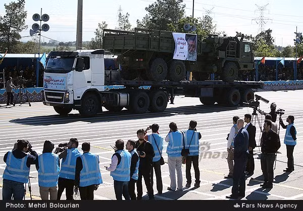 Phương tiện xe vận tải tổ hợp S-300.