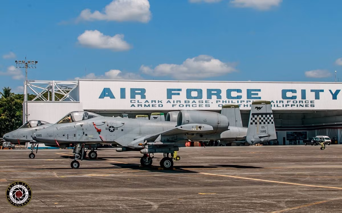 Sau cuộc tập trận Balikatan 2016, ít nhất 200 lính Mỹ cùng 5 máy bay cường kích A-10, 3 trực thăng cứu hộ HH-60G Pave Hawk và một máy bay tác chiến đặc biệt MC-130H Combat Talon II đã ở lại Philippines dựa trên chường trình hợp tác quốc phòng giữa hai quốc gia.