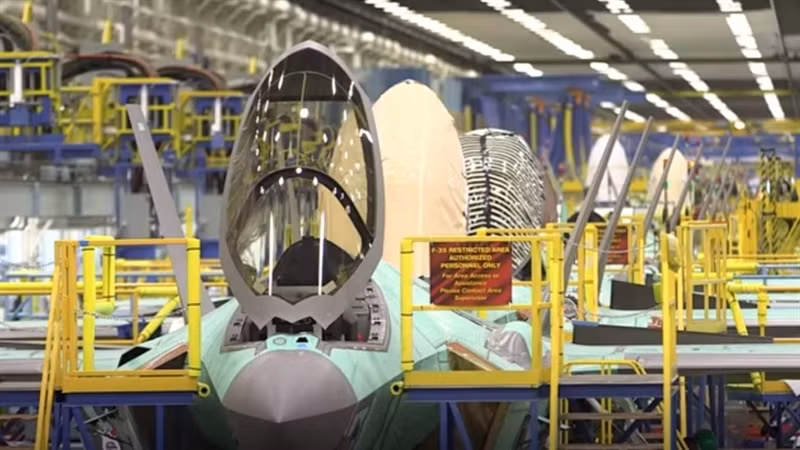 "Số lượng linh kiện giao muộn tăng lên đến 60% so với trước đây. Điều này ảnh hưởng nghiêm trọng đến tiến độ hoàn thành và chuyển giao máy bay. Cùng với đó, nó cũng tác động không nhỏ đến quá trình bảo dưỡng và thay thế linh kiện với những chiếc máy bay F-35 đang vận hành", GAO tuyên bố.