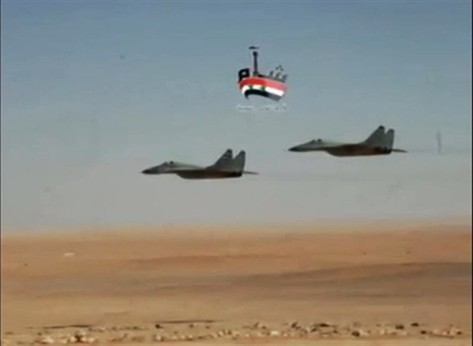 Đến lượt mình, các chuyên gia Nga chú ý đến thực tế là những chiếc MiG-29 của Syria có thể dễ dàng tổ chức một cuộc tấn công mạnh mẽ nhằm vào quân đội Mỹ ở phía Đông Syria.