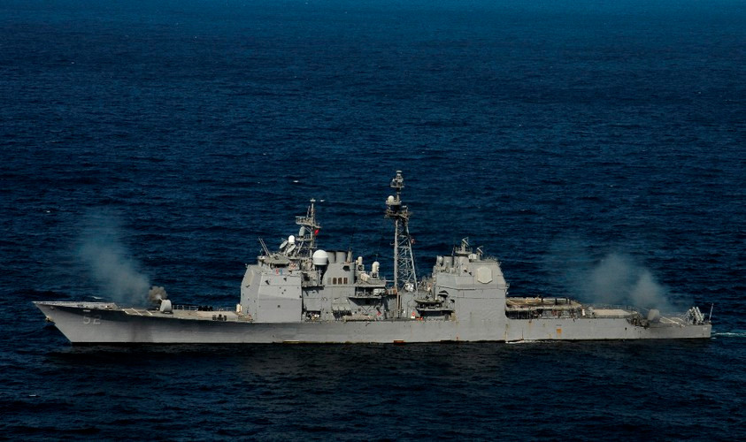 Tên lửa có tầm bắn từ 130-280 km tùy phiên bản, mang theo đầu đạn nặng 221 kg.