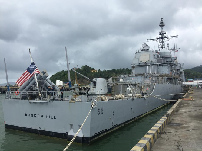 Pháo đa nòng này cũng có thể phòng không tầm gần và tấn công các mục tiêu nhỏ trên mặt nước.