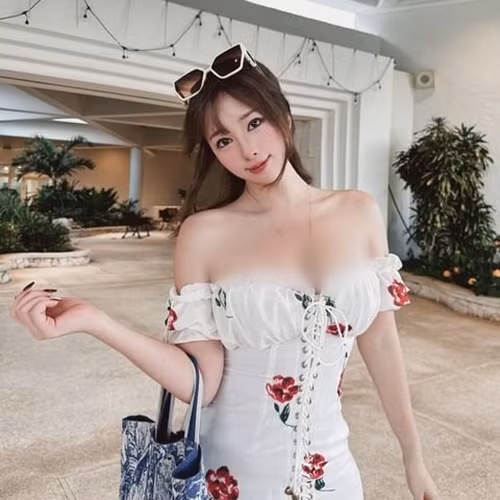 Mỗi lần xuất hiện, hot girl Hàn Quốc nhận được hàng trăm ngàn lượt thích và chia sẻ.