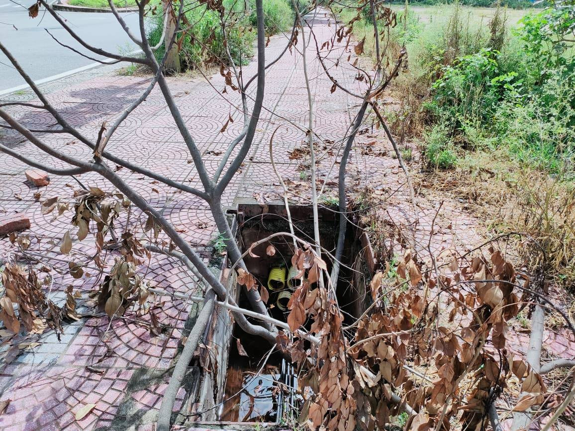 Tình trạng hố ga mất nắp diễn ra nhan nhản.