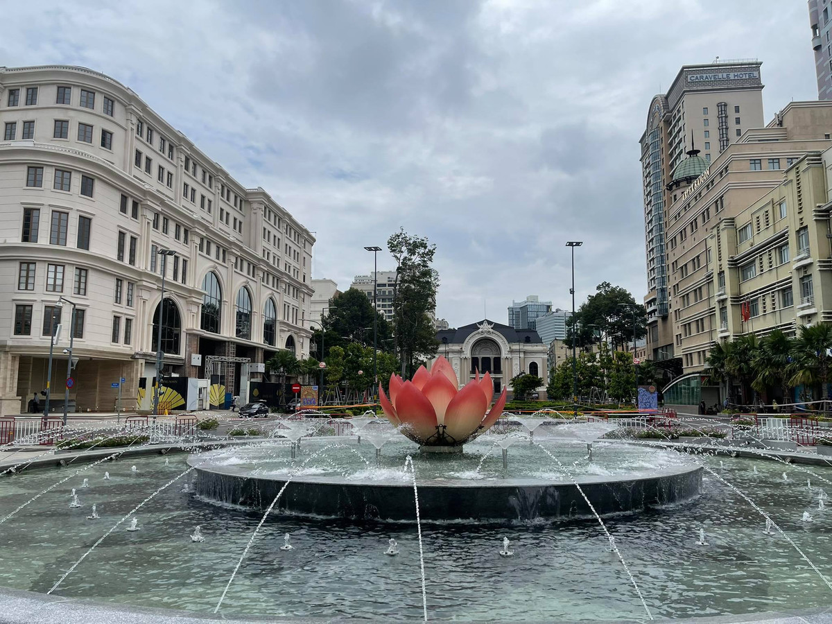 Trong sáng 9/7, một số khu vực cửa ngõ ra vào thành phố bị ùn ứ giao thông tại các chốt kiểm soát trong giờ cao điểm. Các lực lượng chức năng đã nhanh chóng hướng dẫn, điều tiết để ổn định tình hình ngay sau đó.