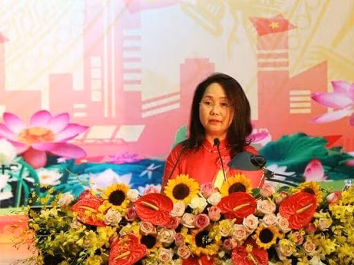 Đến tháng 1/2018, bà được Bộ Chính trị phân công tham gia Ban Chấp hành, Ban Thường vụ và giữ chức Bí thư Tỉnh ủy Lạng Sơn khóa XVI, nhiệm kỳ 2015-2020. 