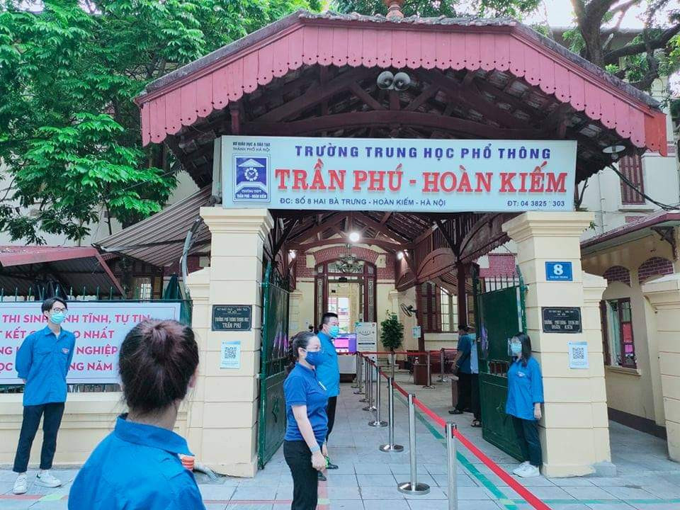 Hom nay, gan 1 trieu si tu buoc vao ky thi THPT 2021