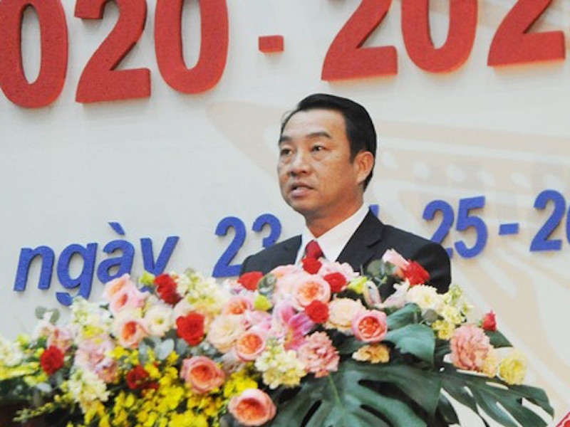 Ông Lữ Quang Ngời (SN 4/4/1972, quê quán xã Đông Hòa Hiệp, huyện Cái Bè, tỉnh Tiền Giang). Ông hiện là Chủ tịch UBND tỉnh nhiệm kỳ 2016- 2021, đại biểu HĐND tỉnh khóa X. Trình độ lý luận chính trị cử nhân; trình độ chuyên môn Đại học Luật Kinh tế, Thạc sĩ ngành Xây dựng Đảng- Chính quyền Nhà nước và Tiến sĩ ngành Chính trị học.