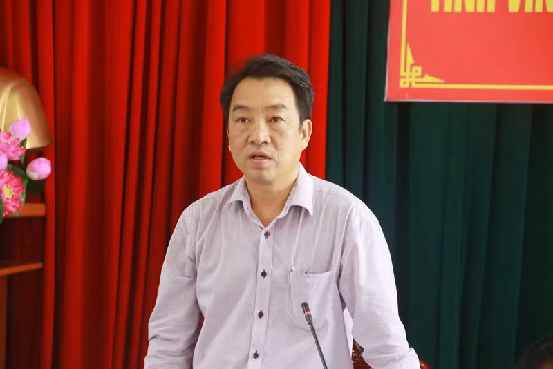 Trước khi được bầu giữ chức Chủ tịch UBND tỉnh Vĩnh Long nhiệm kỳ 2021- 2026, ông đã trải qua các vị trí công tác như: Phó Giám đốc, Giám đốc Sở Lao động- Thương binh và Xã hội tỉnh; Bí thư Huyện ủy Tam Bình; Phó Chủ tịch UBND tỉnh, Chủ tịch UBND tỉnh Vĩnh Long. 