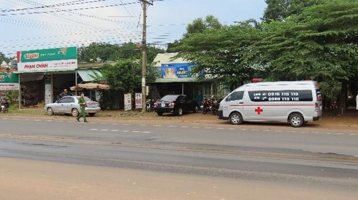  Nam thanh niên tử vong quán cà phê võng: Ngày 4/7, Công an huyện Đồng Phú (Bình Phước) cho biết, anh N.Q.D. (29 tuổi, ngụ huyện Phú Riềng) cùng bạn đến tiệm xe máy trên đường Quốc lộ 14, đoạn qua ấp 1, xã Đồng Tiến, huyện Đồng Phú để sửa xe. Sau đó, anh D. qua quán cà phê võng gần đó nằm nghỉ. Khoảng 20 phút sau, bạn anh D. qua gọi thì tá hỏa D. đã tử vong.