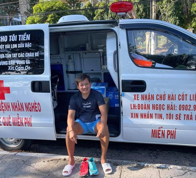 Ong Doan Ngoc Hai khoe chiec xe cuu thuong gia 2,5 ty duoc tang-Hinh-2